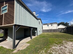 315 S 14th St, Unit 315 in Nederland, TX - Foto de edificio - Building Photo