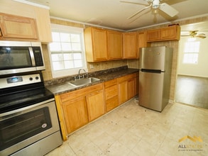 2059 Otis Wallace Ln in Tallahassee, FL - Building Photo - Building Photo