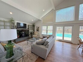 11 Michigan St in Long Beach, NY - Building Photo