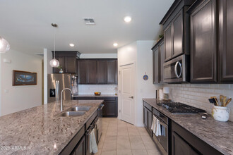12323 W Myrtle Ave in Glendale, AZ - Building Photo - Building Photo