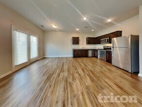 11946 Fuller St in Hampton, GA - Foto de edificio - Building Photo