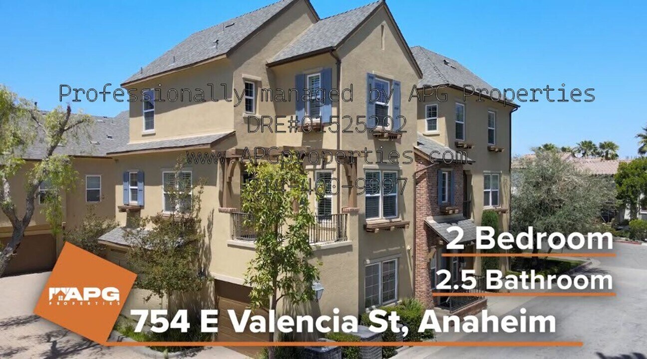 754 E Valencia St in Anaheim, CA - Building Photo