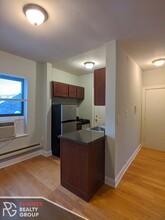 3732 N Pine Grove Ave, Unit 3724-1N in Chicago, IL - Building Photo - Building Photo