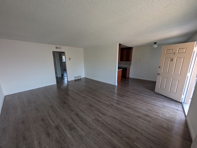 383 N Prospero Dr, Unit 5