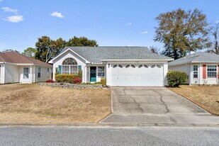 962 John Wayne Cir in Fort Walton Beach, FL - Building Photo