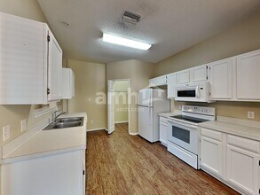 503 Greg St in Valrico, FL - Building Photo - Building Photo