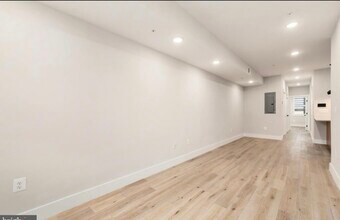 2011 Benning Rd NE in Washington, DC - Building Photo - Building Photo