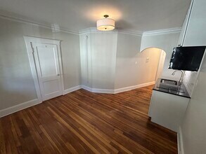 22 Chiswick Rd, Unit 5 in Boston, MA - Foto de edificio - Building Photo