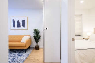 69 Clinton St in New York, NY - Building Photo - Building Photo