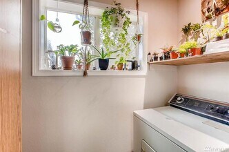 8430 Delridge Way SW, Unit Unit 4 in Seattle, WA - Foto de edificio - Building Photo