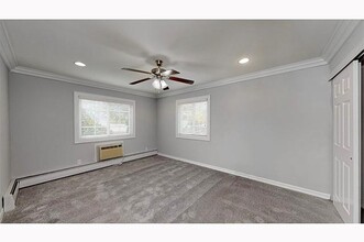 75 Eastwood Ave in Deer Park, NY - Building Photo - Building Photo