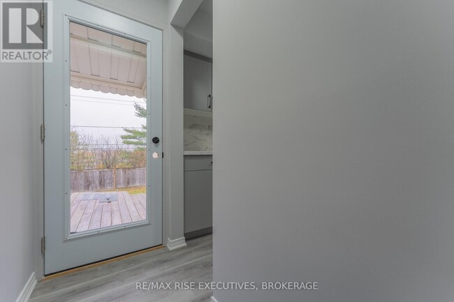 811-811 Overlea Ct in Kingston, ON - Building Photo - Building Photo