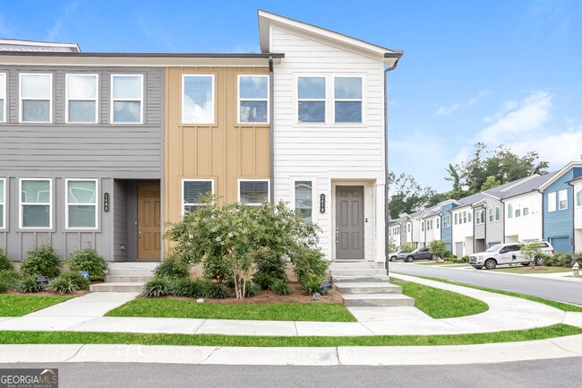 property at 1478 Pinedale Crst NW