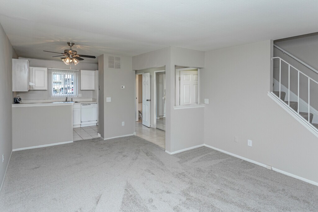 Essex at Hampton Apartments in Rochester Hills, MI