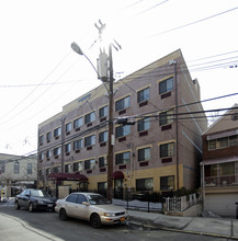 674-678 E 232nd in Bronx, NY - Building Photo - Building Photo