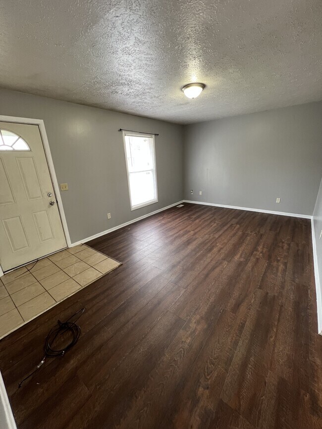5846 Picardy St in Lansing, MI - Building Photo - Building Photo