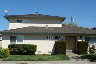3151 Impala Dr in San Jose, CA - Foto de edificio - Building Photo