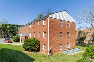 Buckingham Village in Arlington, VA - Building Photo - Building Photo