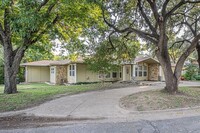 5808 Silver Lake Ct in Fort Worth, TX - Foto de edificio - Building Photo