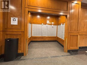 242-2242 Rideau St in Ottawa, ON - Building Photo - Building Photo