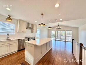 7708 Main St-Unit -7710 in Kansas City, MO - Building Photo - Building Photo