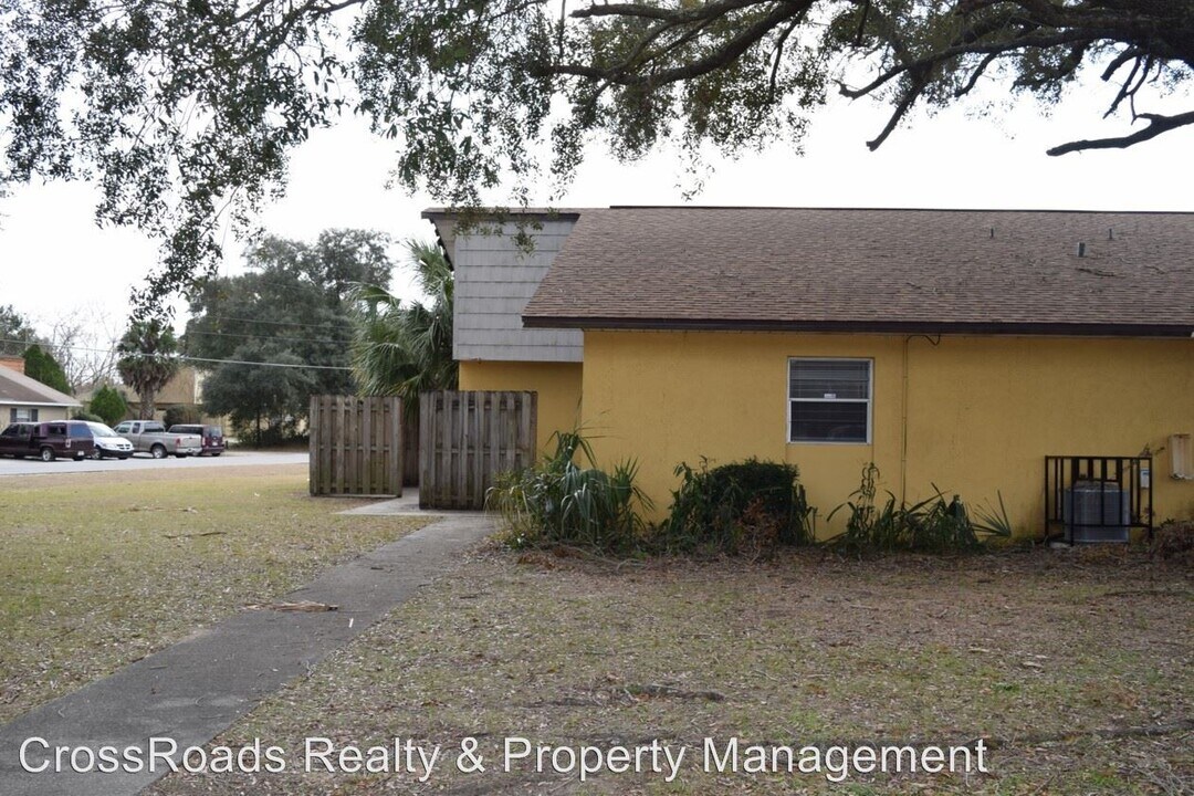 5210 SE 29th St in Ocala, FL - Foto de edificio