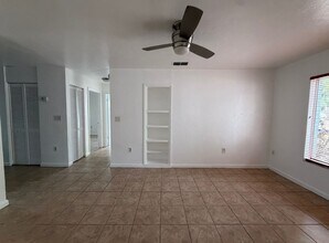 1048 SW 6th Dr in Gainesville, FL - Building Photo - Building Photo