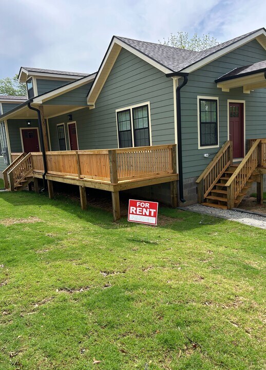 260 Cedar St in Jackson, TN - Foto de edificio