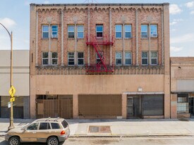 28 S American St in Stockton, CA - Building Photo
