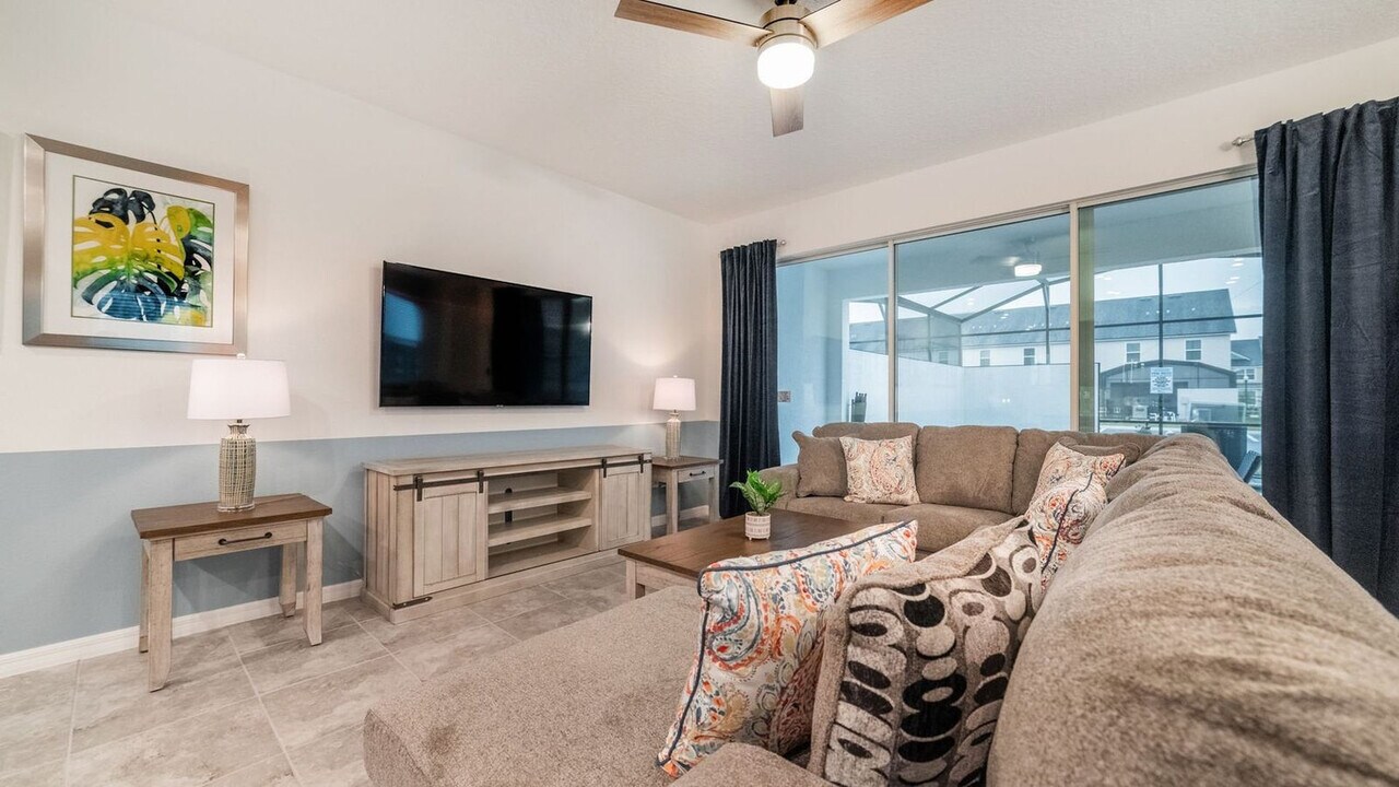 8972 Amelia Downs Trail in Kissimmee, FL - Building Photo