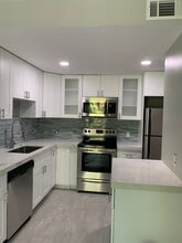 3225 N Andrews Ave, Unit 4 in Fort Lauderdale, FL - Foto de edificio - Building Photo
