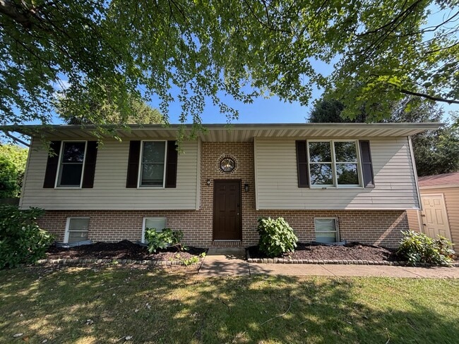 property at 136 Bayscape Dr