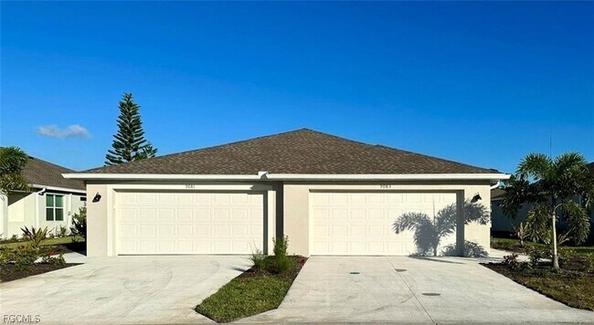 9083 Leatherwood Loop in Lehigh Acres, FL - Building Photo - Building Photo