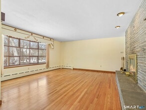 4487 Madison Ave in Trumbull, CT - Building Photo - Building Photo