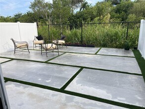 784 SE 19th St in Florida City, FL - Building Photo - Building Photo