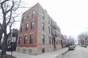 529 N Claremont Ave, Unit J05P in Chicago, IL - Building Photo