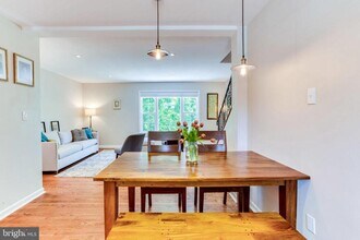 258 Burgess Ave in Alexandria, VA - Building Photo - Building Photo