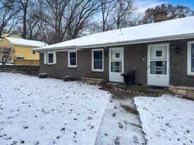 30 Ridgewood St in Kalamazoo, MI - Building Photo