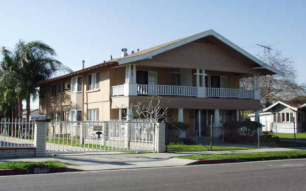 3539 Lexington Ave in El Monte, CA - Foto de edificio