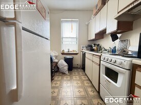 96 Linden St, Unit 7 in Boston, MA - Building Photo