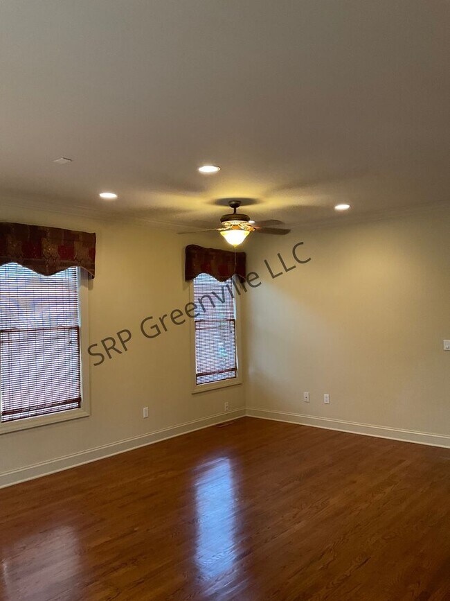 217 Asheton Lakes Way in Simpsonville, SC - Building Photo - Building Photo