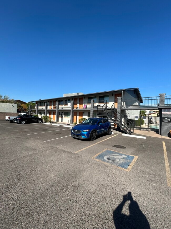 Spring Leaf Apartments