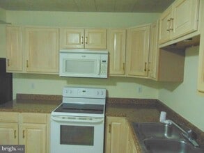 10 Strode Ave in Coatesville, PA - Building Photo - Building Photo