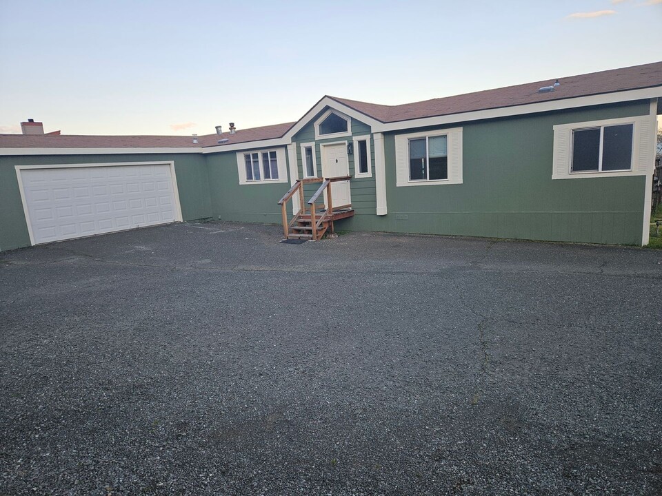 3141 Keeling Ave in Lakeport, CA - Building Photo