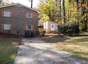 1689 Timber Lake Rd NW, Unit 1 in Kennesaw, GA - Building Photo - Building Photo
