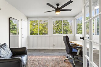 53 La Rue Pl NW in Atlanta, GA - Foto de edificio - Building Photo