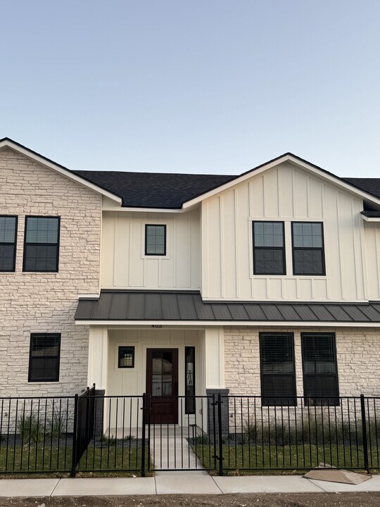 5811 S 31st St in Temple, TX - Building Photo