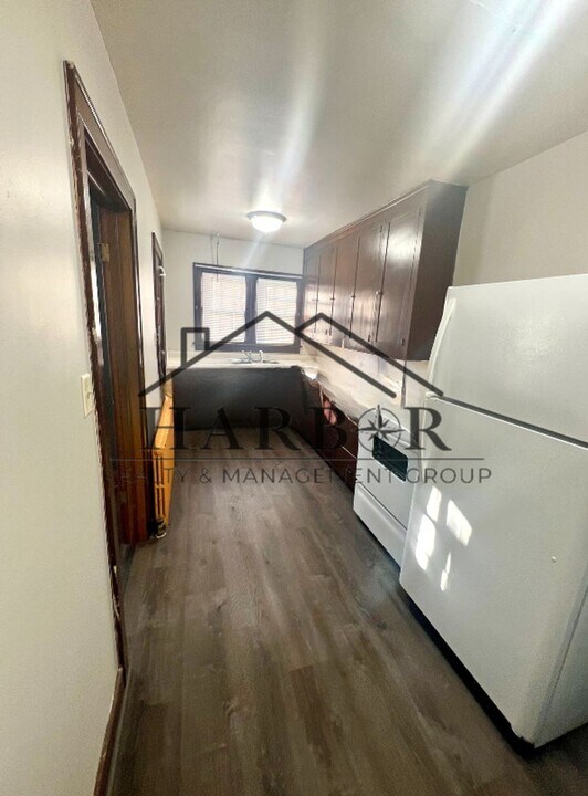 905 1st Ave SW in Austin, MN - Building Photo