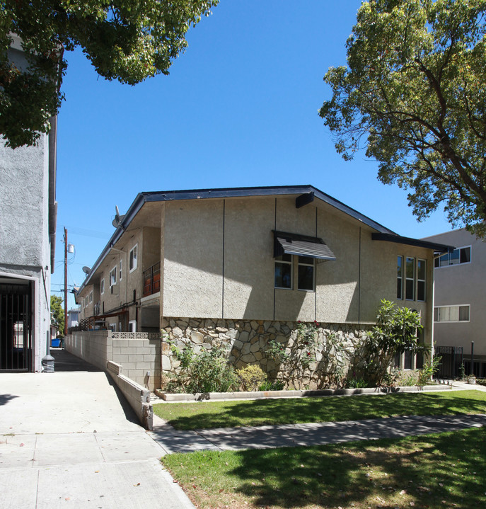 610 E Verdugo Ave in Burbank, CA - Building Photo