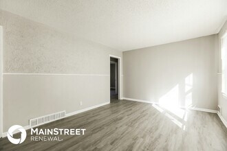 10000 Drury Ave in Kansas City, MO - Building Photo - Building Photo